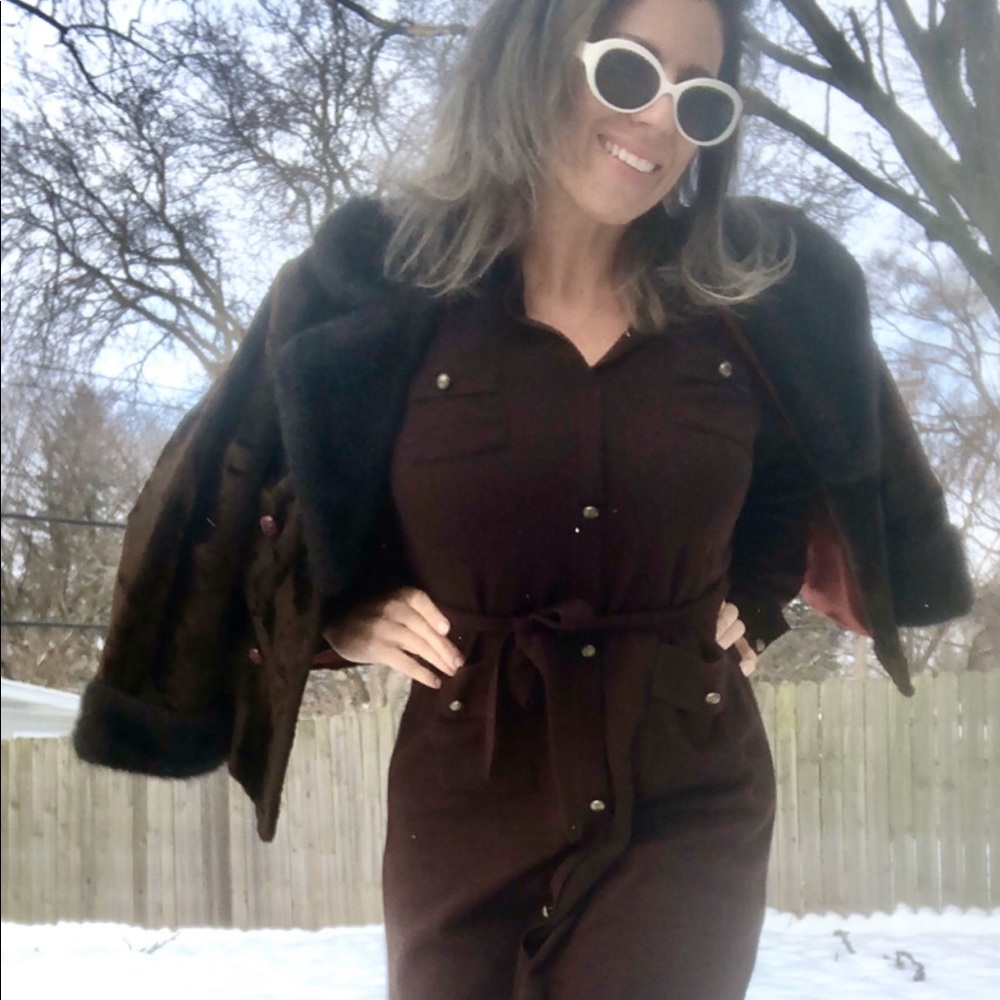 Vintage brown fur coat w burgundy lining
